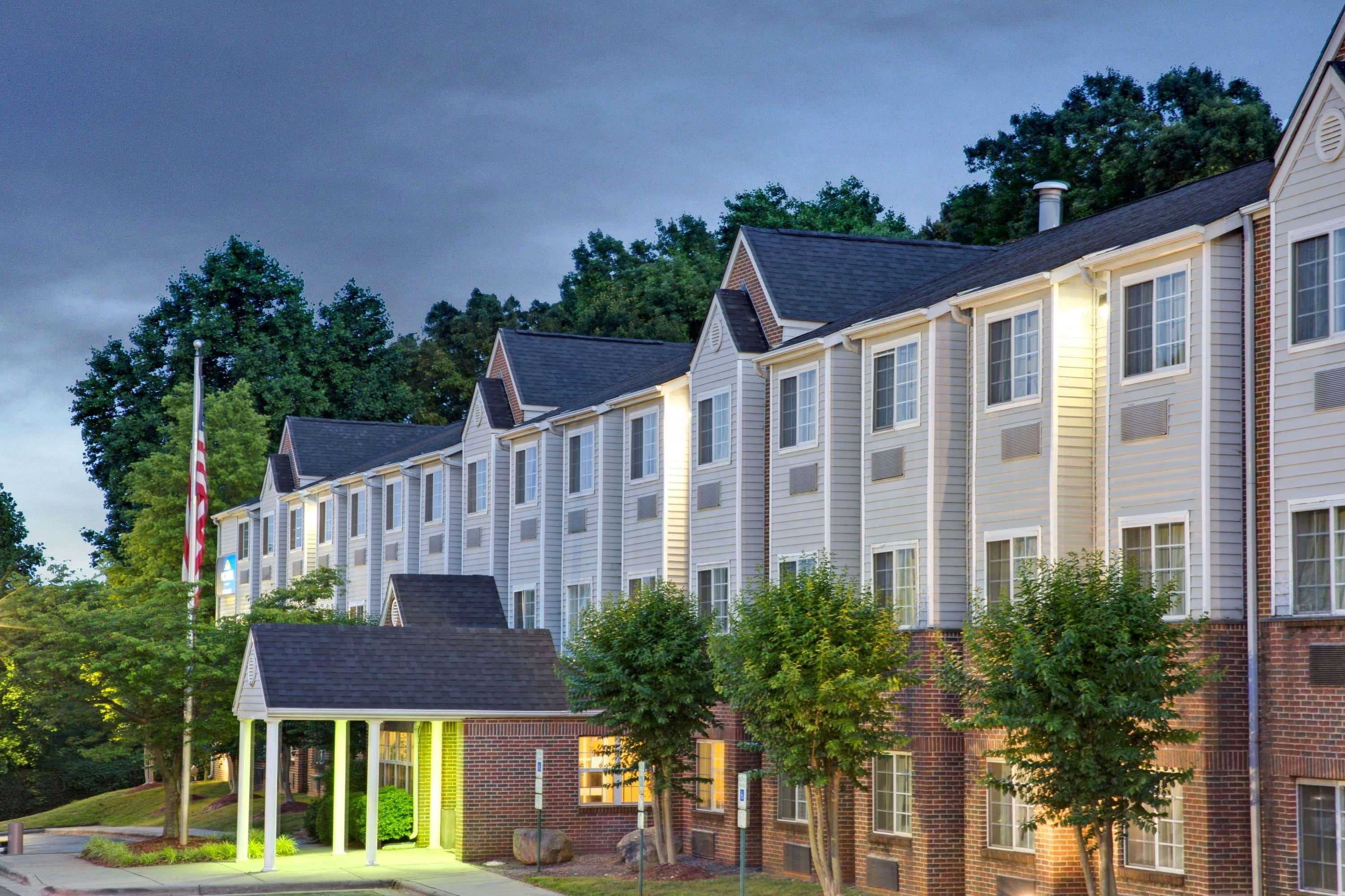 Microtel Inn By Wyndham University Place Charlotte Extérieur photo
